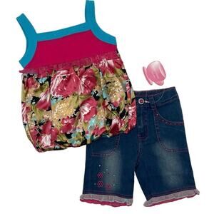 New Boutique Chit Chat bubble top and jean shorts outfit